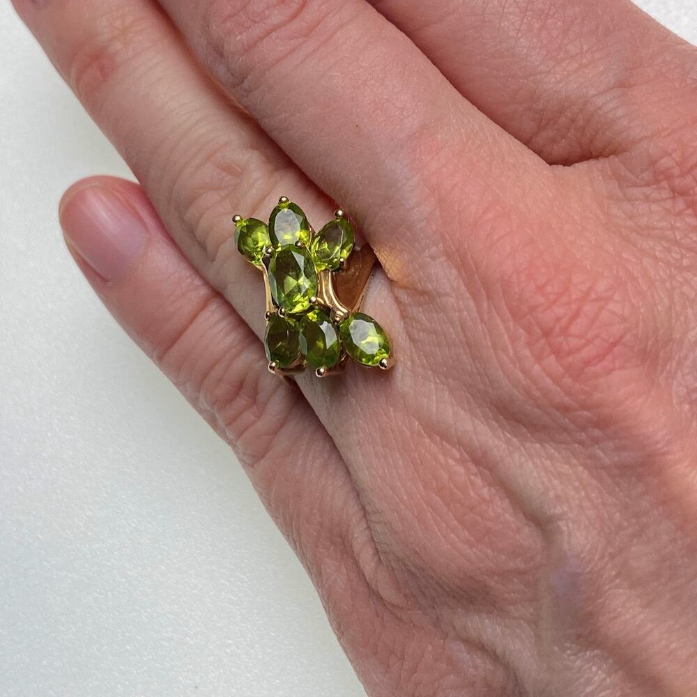 10K Yellow Gold Peridot Cluster Ring Marquise Green Stones Size 5.75 - Picture 2 of 12